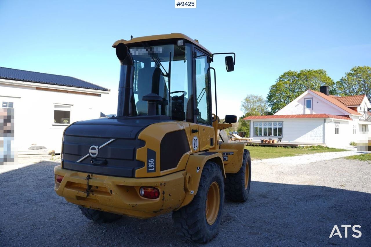 Volvo L35 G with implements (VIDEO) - Wheel loader: picture 3 Volvo L35 G with implements (VIDEO) - Wheel loader: picture 3