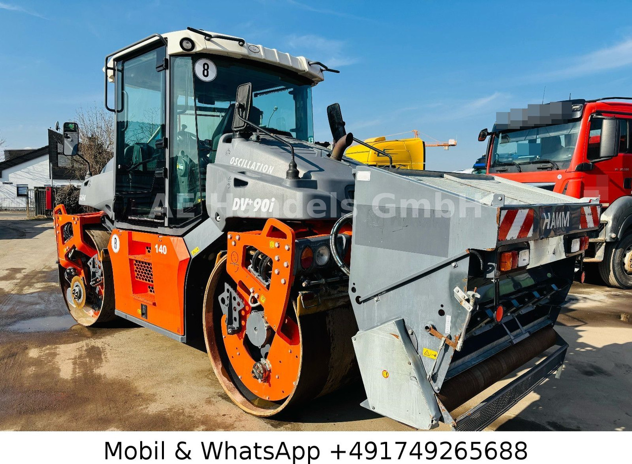 Hamm DV+ 90i VO-S Tandemwalze *Streuer/Schneider - Road roller: picture 1 Hamm DV+ 90i VO-S Tandemwalze *Streuer/Schneider - Road roller: picture 1