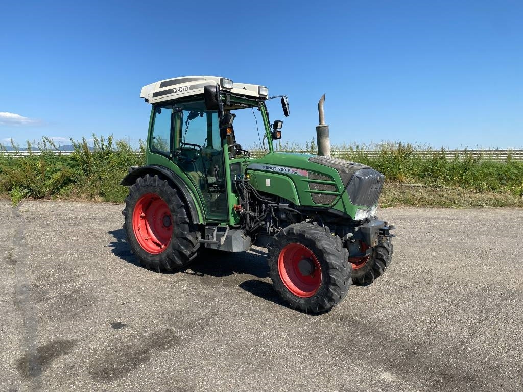 Fendt 209F Vario TMS 1er Main endommagé - Farm tractor: picture 3 Fendt 209F Vario TMS 1er Main endommagé - Farm tractor: picture 3