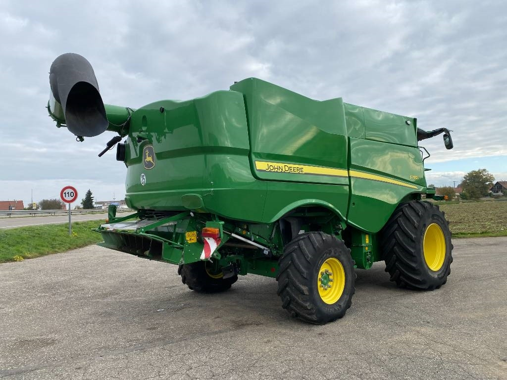 John Deere S780i 4x4 Carte Grise Française endommagée - Combine harvester: picture 4 John Deere S780i 4x4 Carte Grise Française endommagée - Combine harvester: picture 4