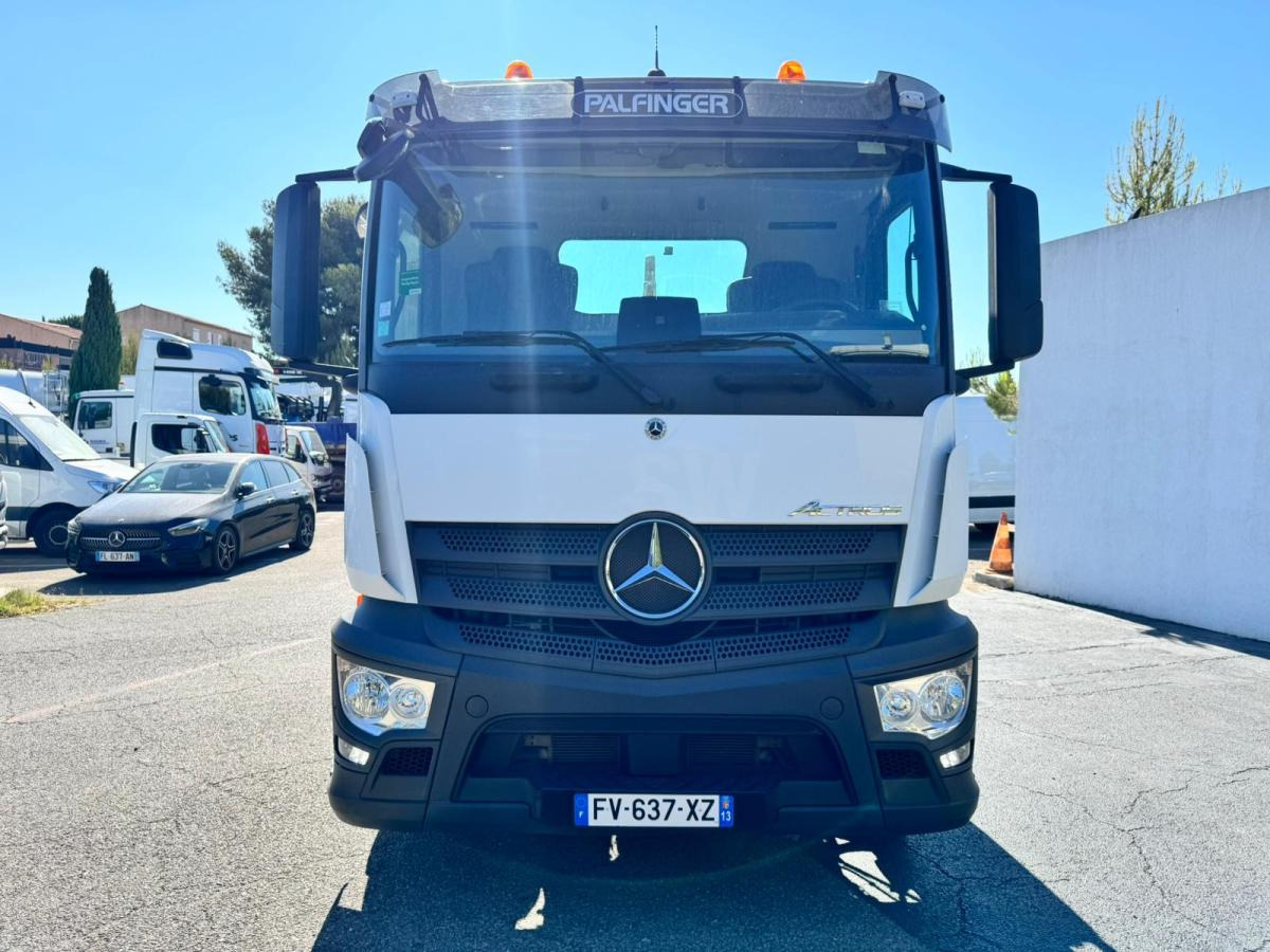 Mercedes Actros 2540 - Hook lift truck: picture 2 Mercedes Actros 2540 - Hook lift truck: picture 2