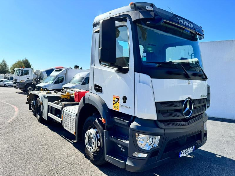 Mercedes Actros 2540 - Hook lift truck: picture 3 Mercedes Actros 2540 - Hook lift truck: picture 3