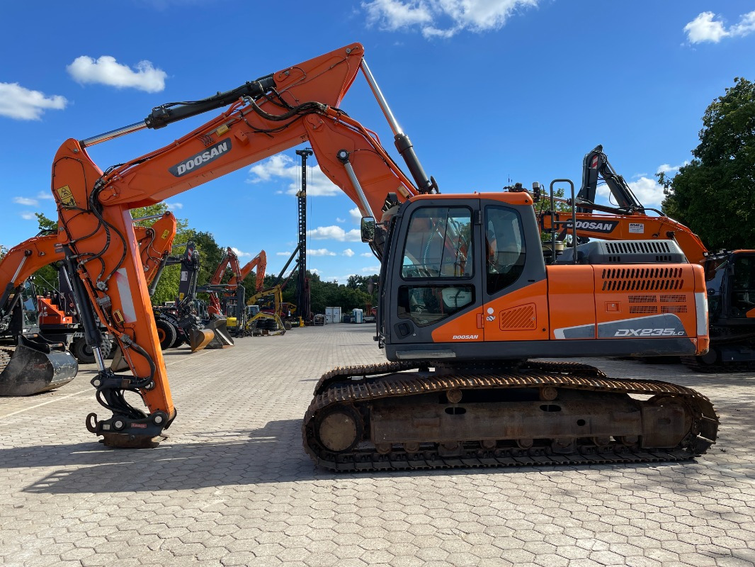 Doosan DX235LC-5 - Crawler excavator: picture 4 Doosan DX235LC-5 - Crawler excavator: picture 4