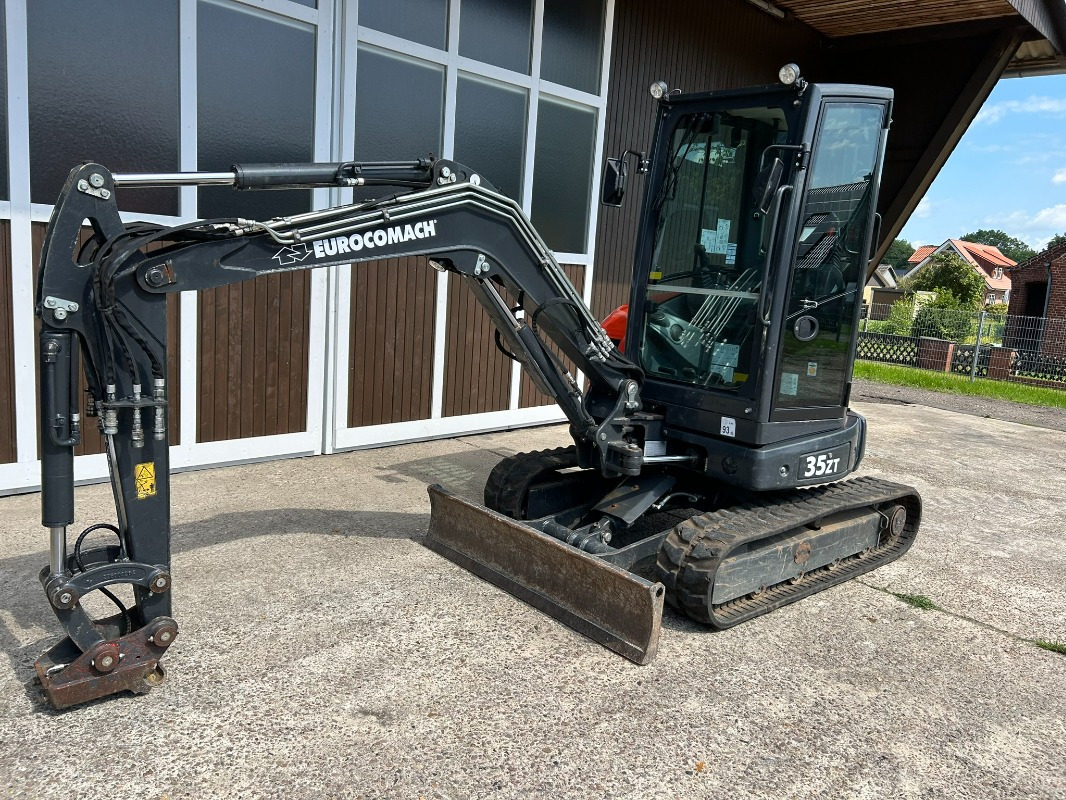Eurocomach 35ZT - Mini excavator: picture 1 Eurocomach 35ZT - Mini excavator: picture 1