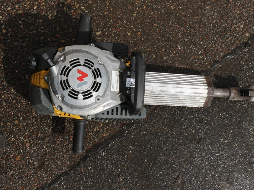 Neuson BH65 - Hydraulic hammer: picture 3 Neuson BH65 - Hydraulic hammer: picture 3
