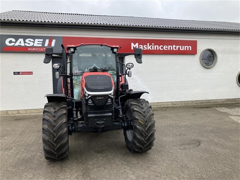 Case IH Farmall 100C - Farm tractor: picture 2 Case IH Farmall 100C - Farm tractor: picture 2
