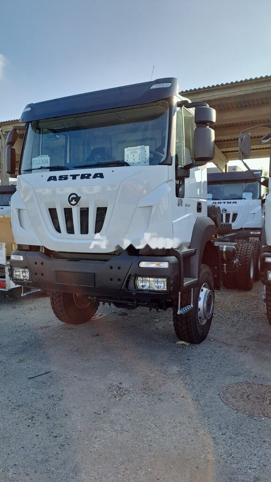 IVECO ASTRA HD9 66.42 HEAVY DUTY CHASSIS CAB 6x6 - Cab chassis truck: picture 5 IVECO ASTRA HD9 66.42 HEAVY DUTY CHASSIS CAB 6x6 - Cab chassis truck: picture 5