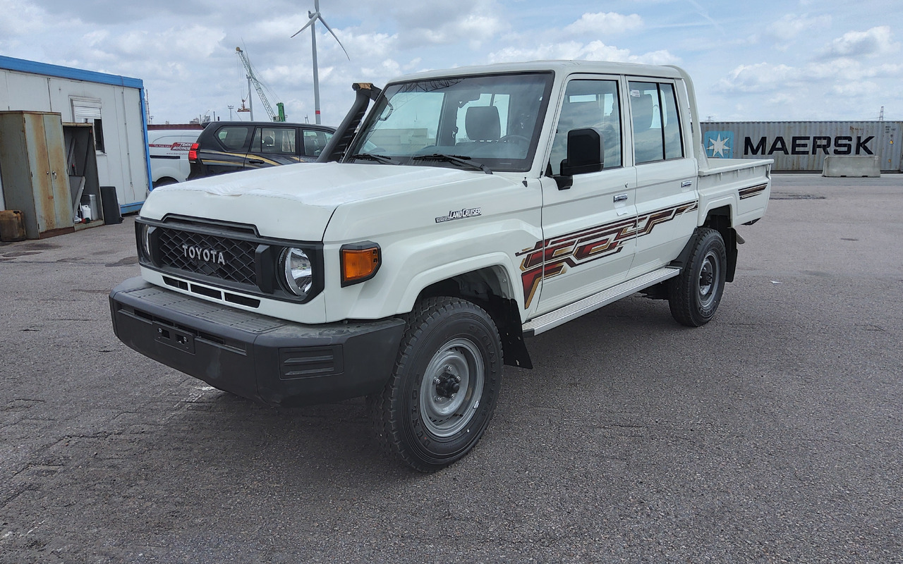 Toyota Toyota Land cruiser 79 grj double cabin 4.0L Petrol Manual 5 SEATS/PLACES - Car: picture 1 Toyota Toyota Land cruiser 79 grj double cabin 4.0L Petrol Manual 5 SEATS/PLACES - Car: picture 1