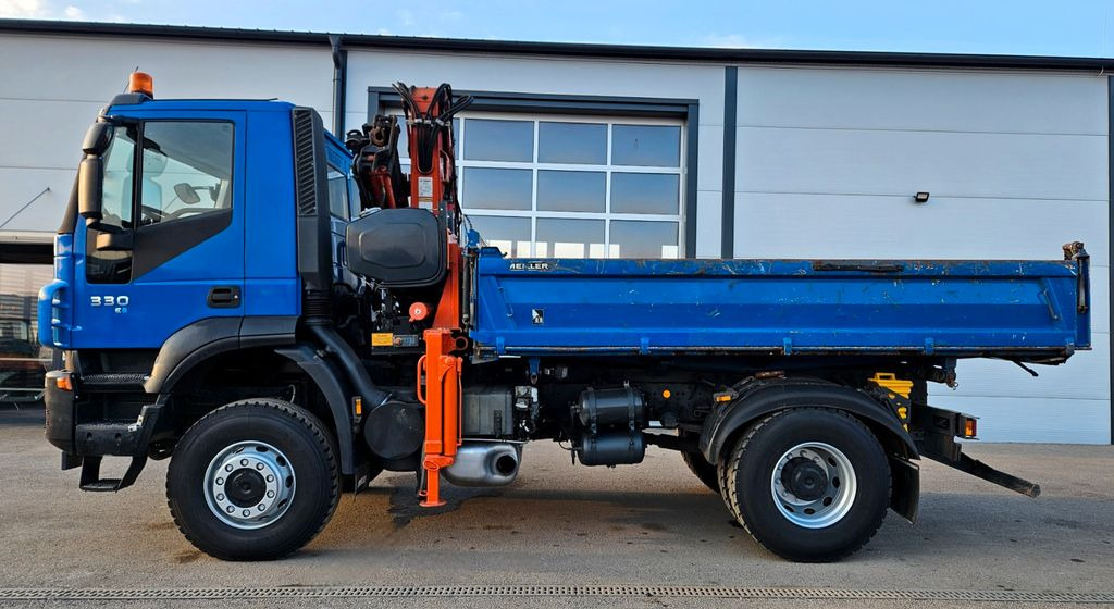 Tipper, Crane truck Iveco Trakker 190T33 4x4 Euro5 Kran Atlas 120.2E Funk: picture 6