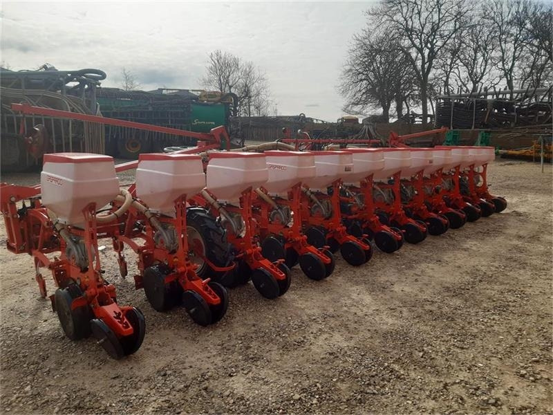 Maschio Gaspardo Manta XL 12 rk - Seed drill: picture 2 Maschio Gaspardo Manta XL 12 rk - Seed drill: picture 2