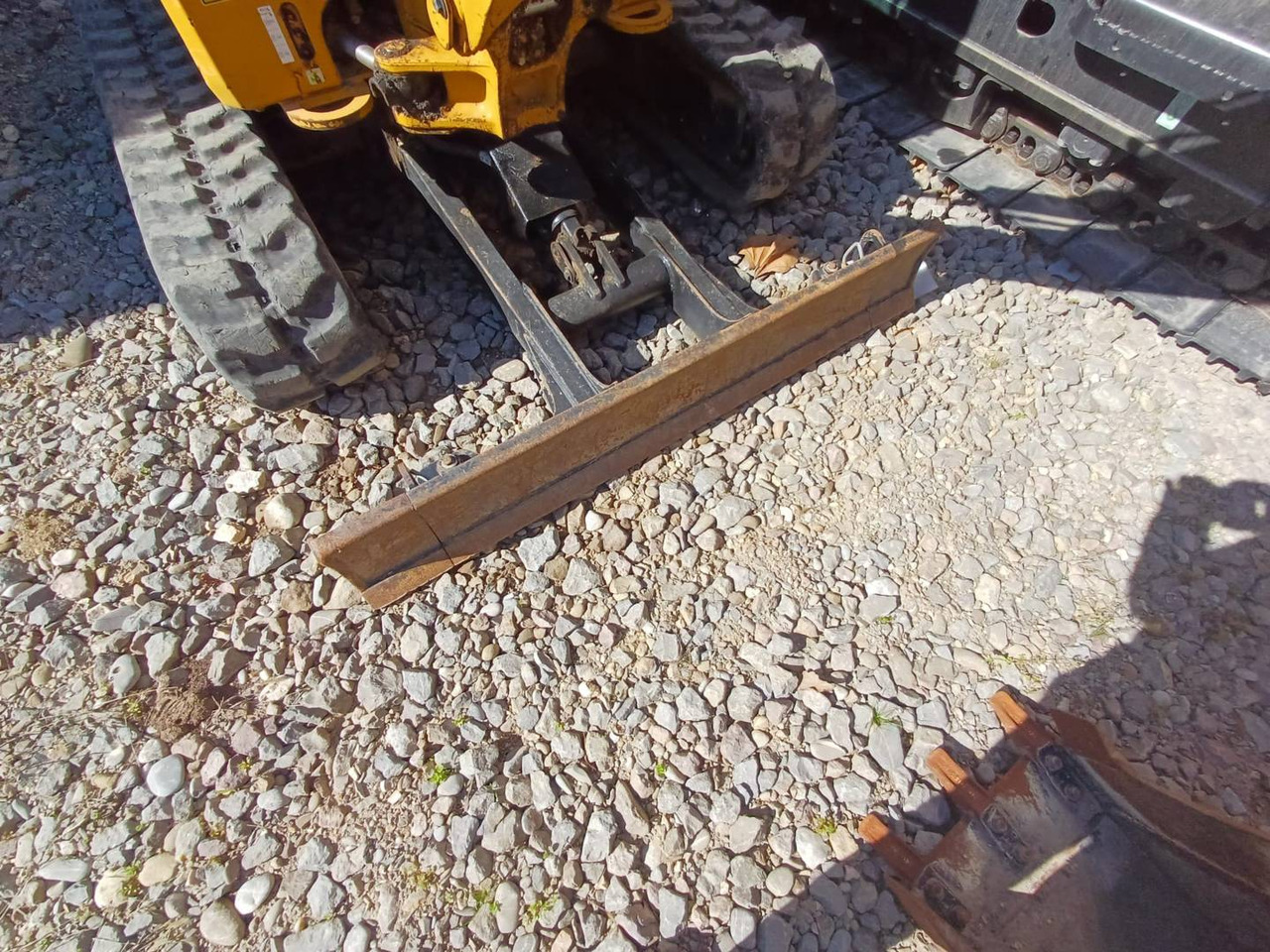 Crawler excavator CAT 302-05CR: picture 10