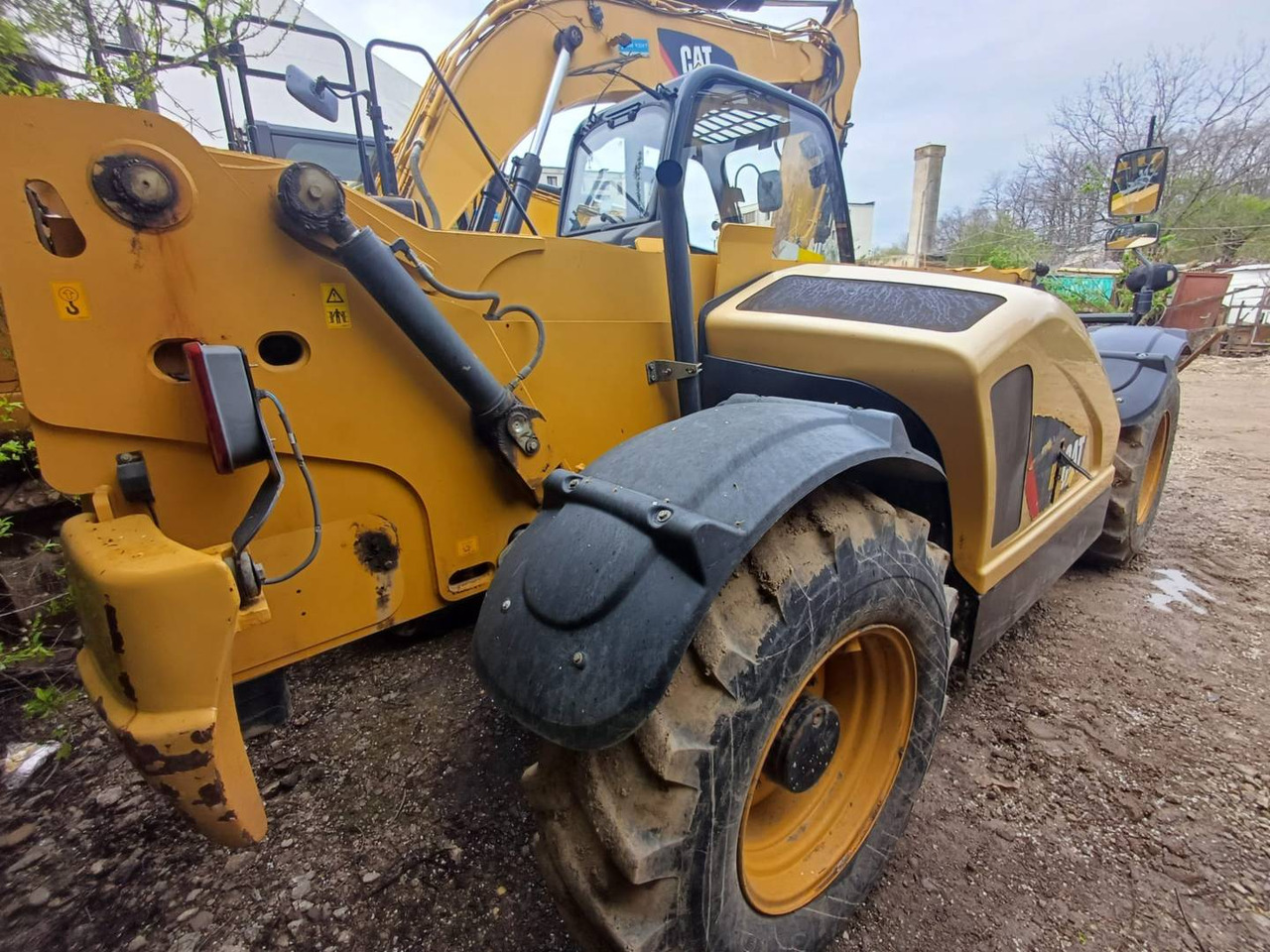 CAT TH414C - Telescopic handler: picture 3 CAT TH414C - Telescopic handler: picture 3