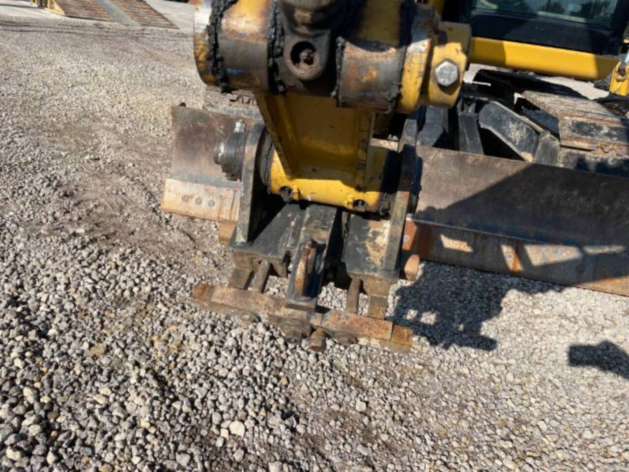 Crawler excavator CAT 308E2CR: picture 13