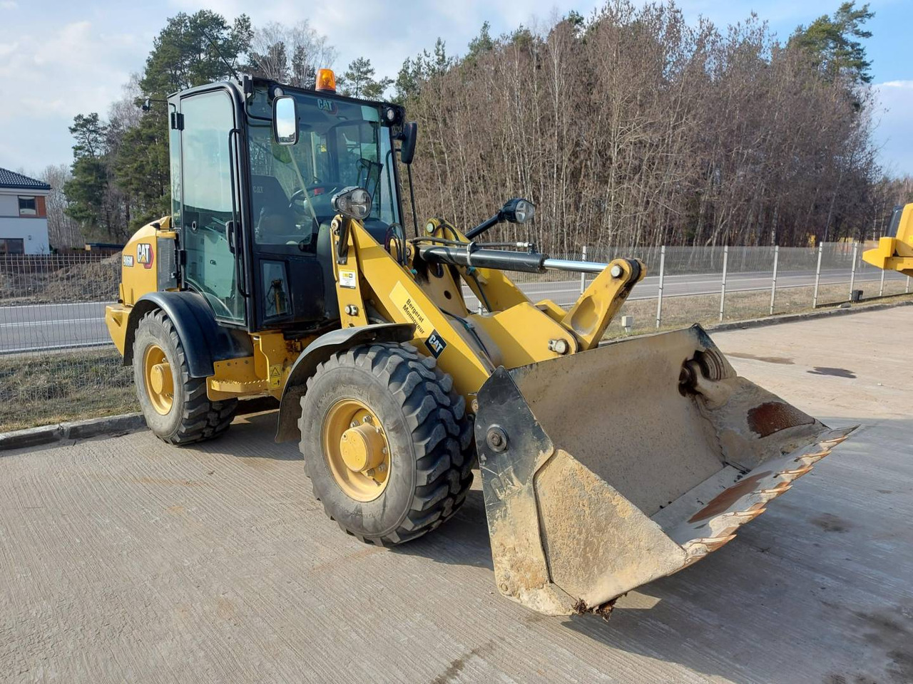 CAT 906M - Wheel loader: picture 2 CAT 906M - Wheel loader: picture 2