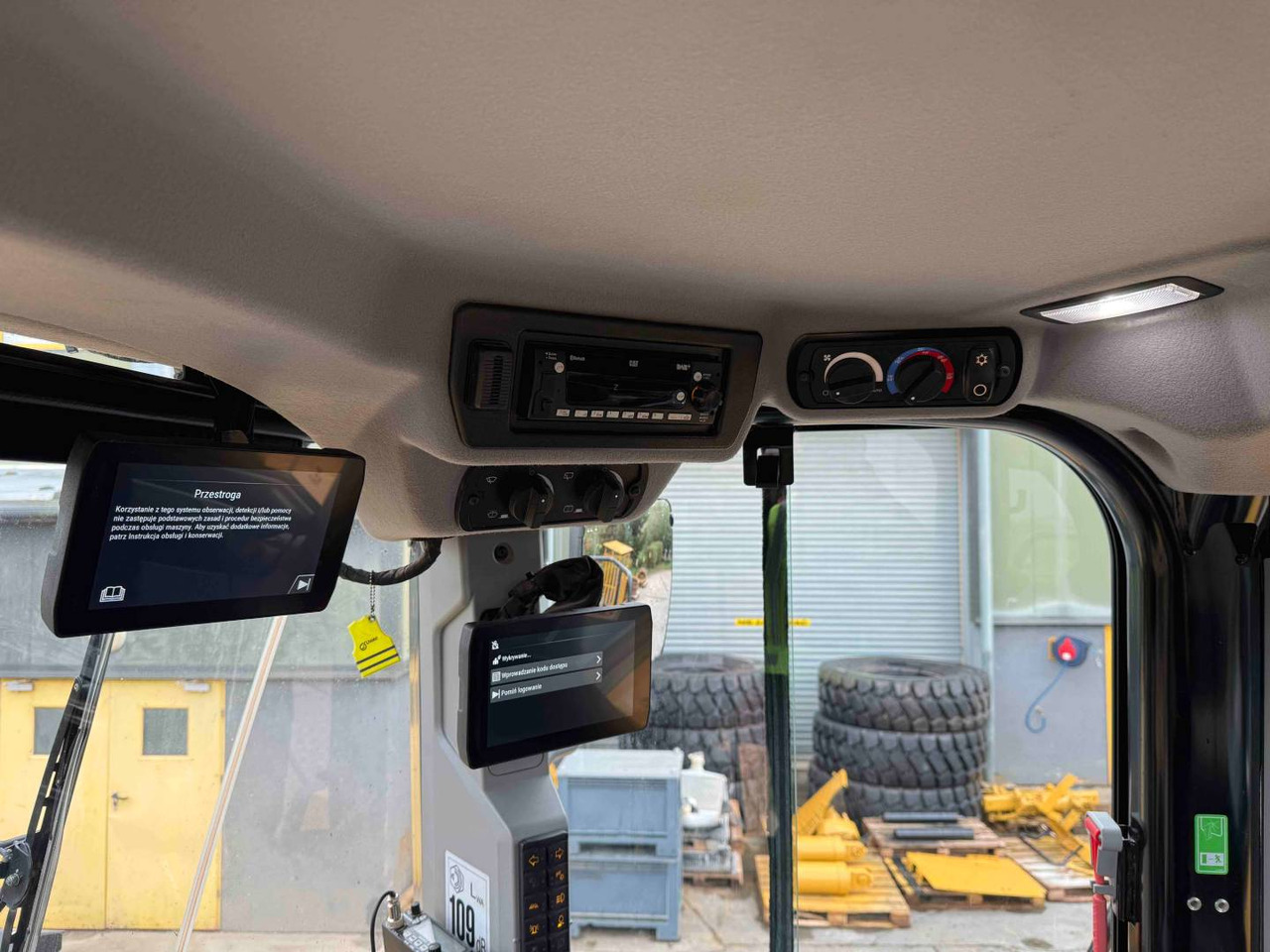 Wheel loader CAT 980: picture 28