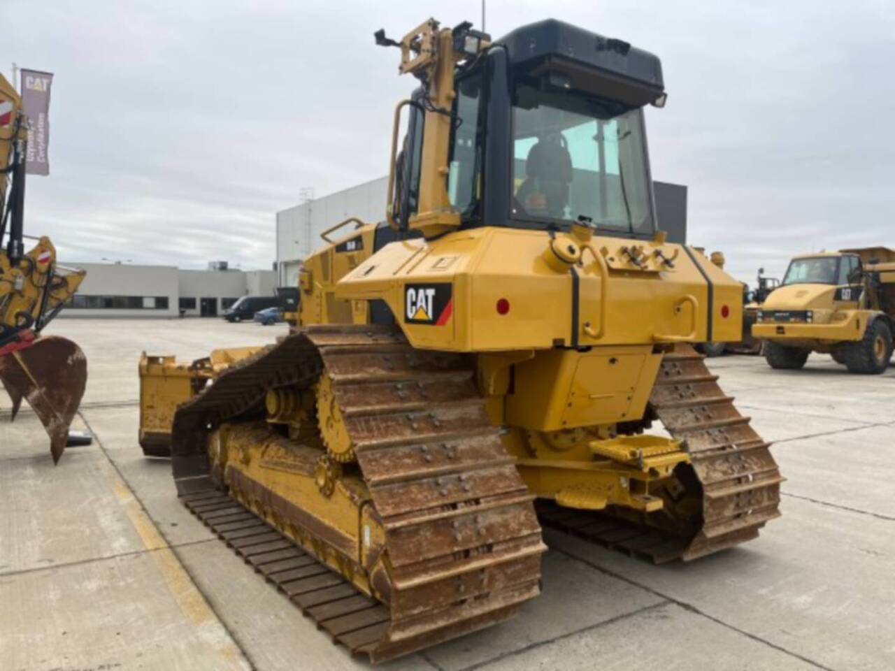 CAT D6NLGP - Bulldozer: picture 4 CAT D6NLGP - Bulldozer: picture 4