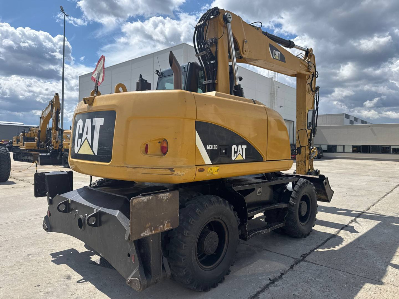 CAT M313D - Wheel excavator: picture 3 CAT M313D - Wheel excavator: picture 3