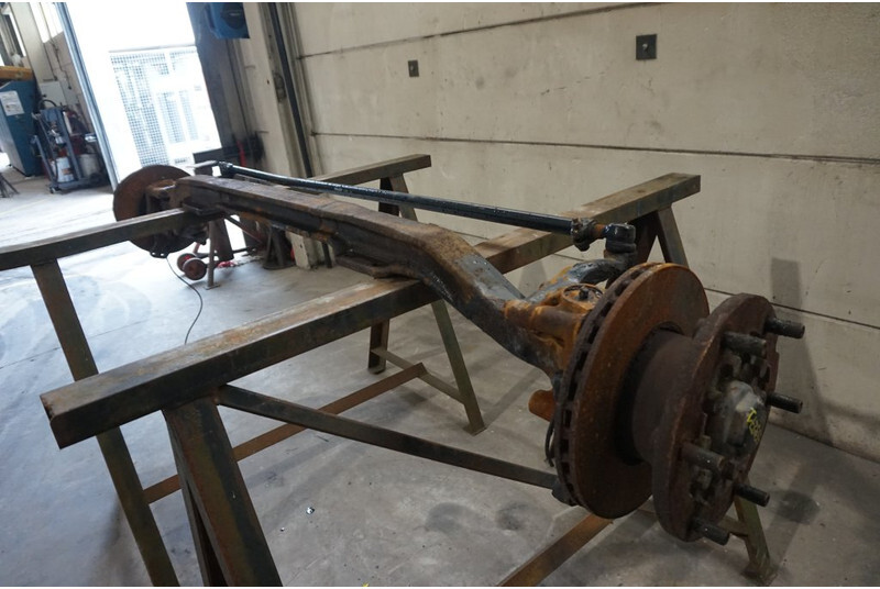 MAN V9-34L-10 - Front axle for Truck: picture 2 MAN V9-34L-10 - Front axle for Truck: picture 2