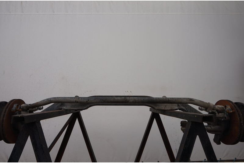 MAN VOK-08-18 - Front axle for Truck: picture 1 MAN VOK-08-18 - Front axle for Truck: picture 1