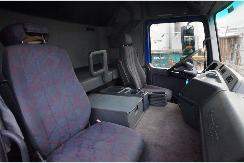 Mercedes-Benz ACTROS F04 MP1 94289915481213 - Cab and interior for Truck: picture 5 Mercedes-Benz ACTROS F04 MP1 94289915481213 - Cab and interior for Truck: picture 5