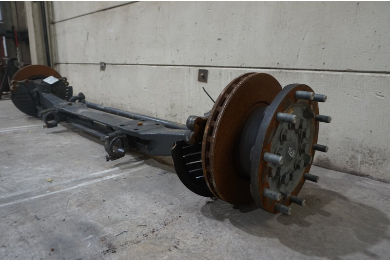 Mercedes-Benz F-8/C22.5/8X4 - Front axle for Truck: picture 2 Mercedes-Benz F-8/C22.5/8X4 - Front axle for Truck: picture 2