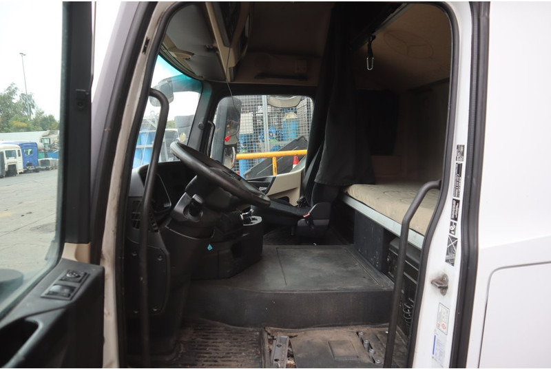 Mercedes-Benz L-STREAMSPACE 2.3MM 170 TUNNEL - Cab and interior for Truck: picture 5 Mercedes-Benz L-STREAMSPACE 2.3MM 170 TUNNEL - Cab and interior for Truck: picture 5