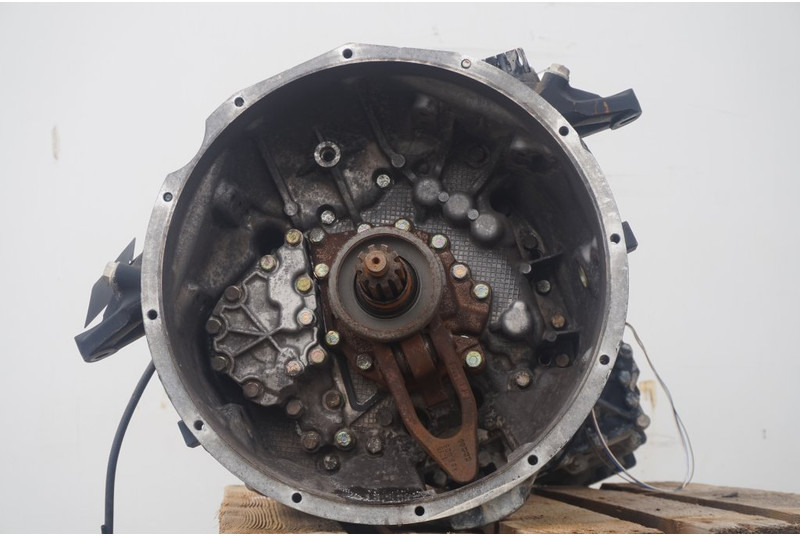 ZF 16S151OD+INT F2000 81.32003-6402 - Gearbox for Truck: picture 2 ZF 16S151OD+INT F2000 81.32003-6402 - Gearbox for Truck: picture 2