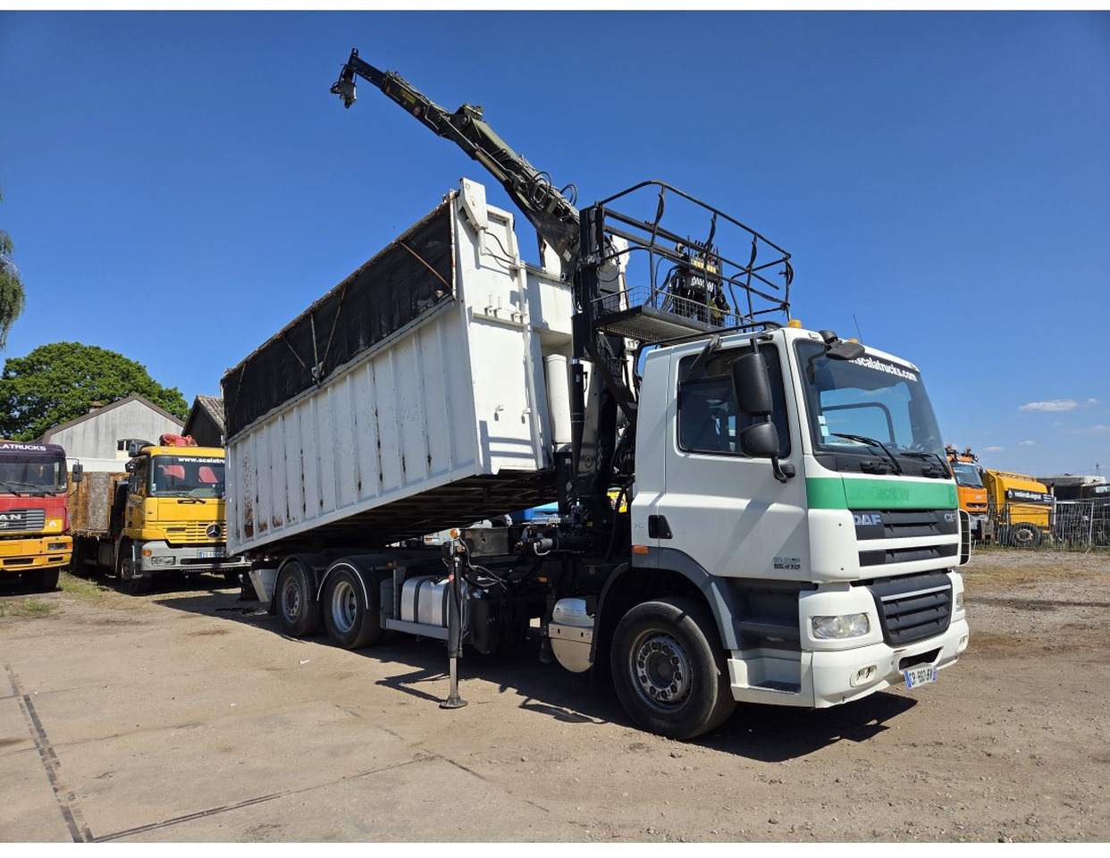 DAF CF85.410 6x2 steering axle lenk Tipper Crane HIAB J1320Z - Tipper, Crane truck: picture 3 DAF CF85.410 6x2 steering axle lenk Tipper Crane HIAB J1320Z - Tipper, Crane truck: picture 3