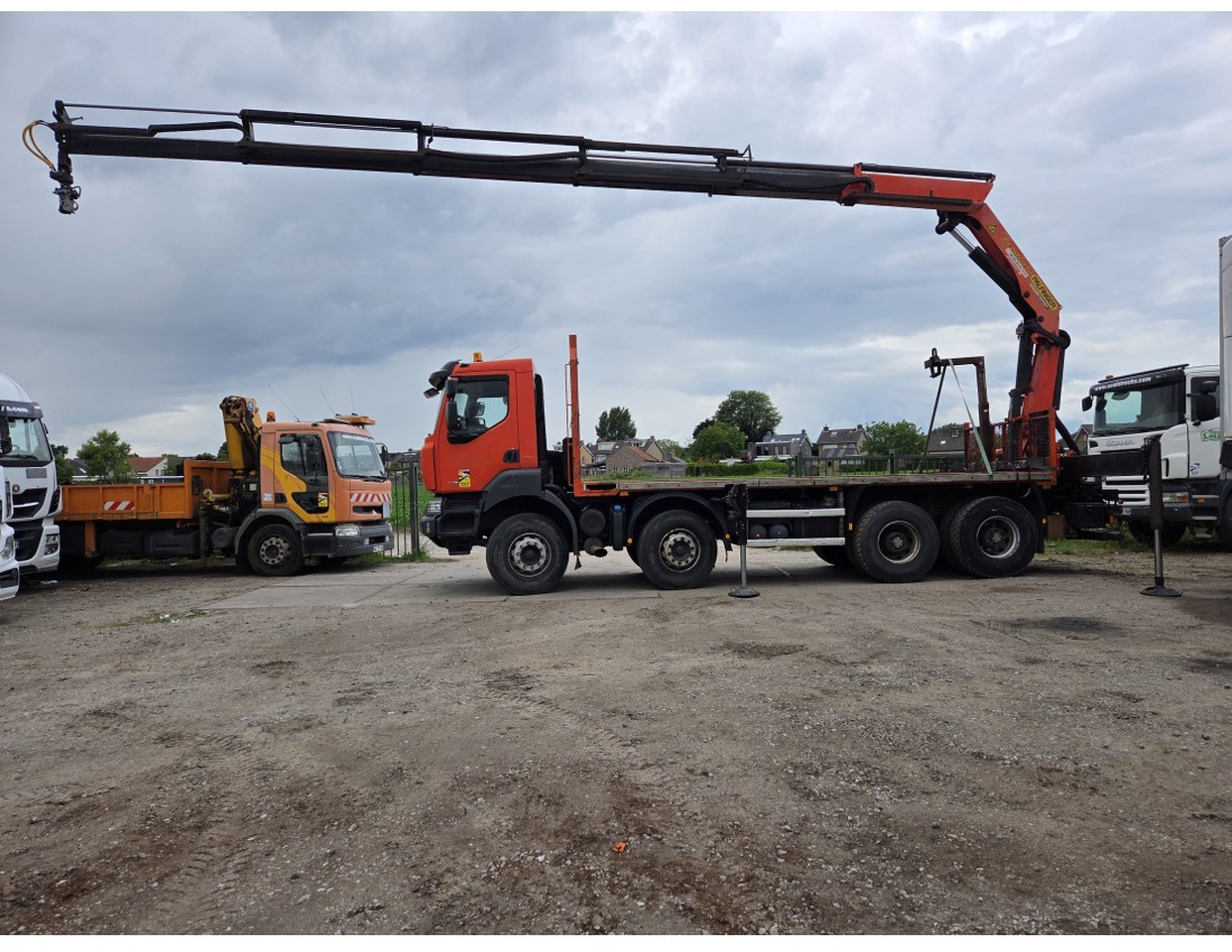 Renault Kerax 430 8X4 Flatbed Crane Palfinger PK26002EH 26 ton 5 Extensions *Retarder - Dropside/ Flatbed truck, Crane truck: picture 3 Renault Kerax 430 8X4 Flatbed Crane Palfinger PK26002EH 26 ton 5 Extensions *Retarder - Dropside/ Flatbed truck, Crane truck: picture 3