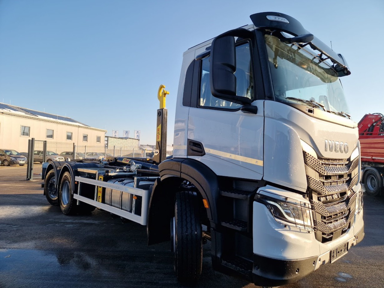 IVECO X-Way AD280X46Y/PS HR ON+ - Hook lift truck: picture 2 IVECO X-Way AD280X46Y/PS HR ON+ - Hook lift truck: picture 2