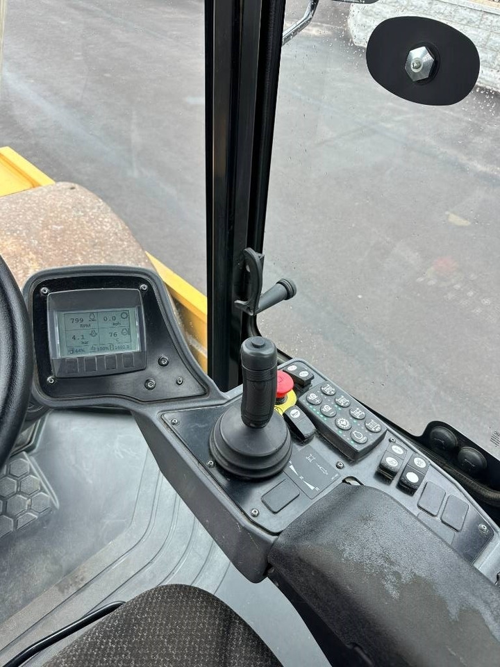 CAT CS 76 B - Road roller: picture 5 CAT CS 76 B - Road roller: picture 5