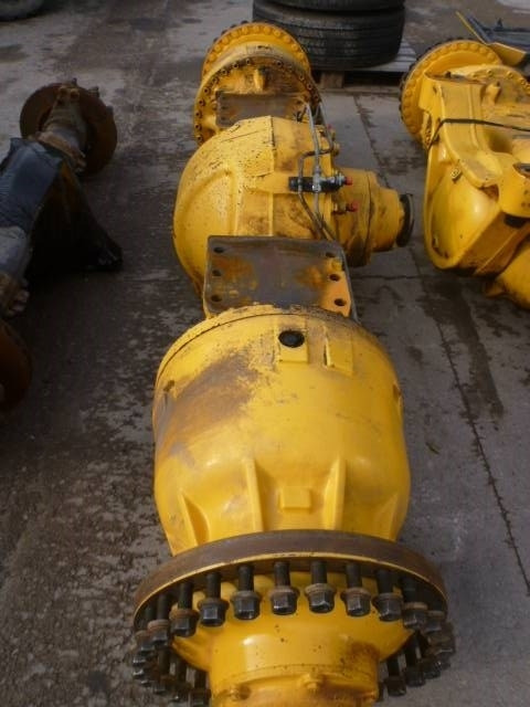 Volvo L 220 G, VOE56061 - Axle and parts for Construction machinery: picture 1 Volvo L 220 G, VOE56061 - Axle and parts for Construction machinery: picture 1