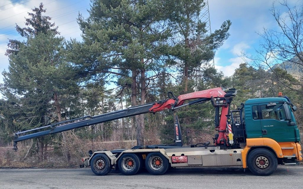 MAN TGS 35.480 8x4, E5, Fassi F235CXP Kran+Abroll MAN TGS 35.480 8x4, E5, Fassi F235CXP Kran+Abroll - Crane truck, Hook lift truck: picture 3 MAN TGS 35.480 8x4, E5, Fassi F235CXP Kran+Abroll MAN TGS 35.480 8x4, E5, Fassi F235CXP Kran+Abroll - Crane truck, Hook lift truck: picture 3