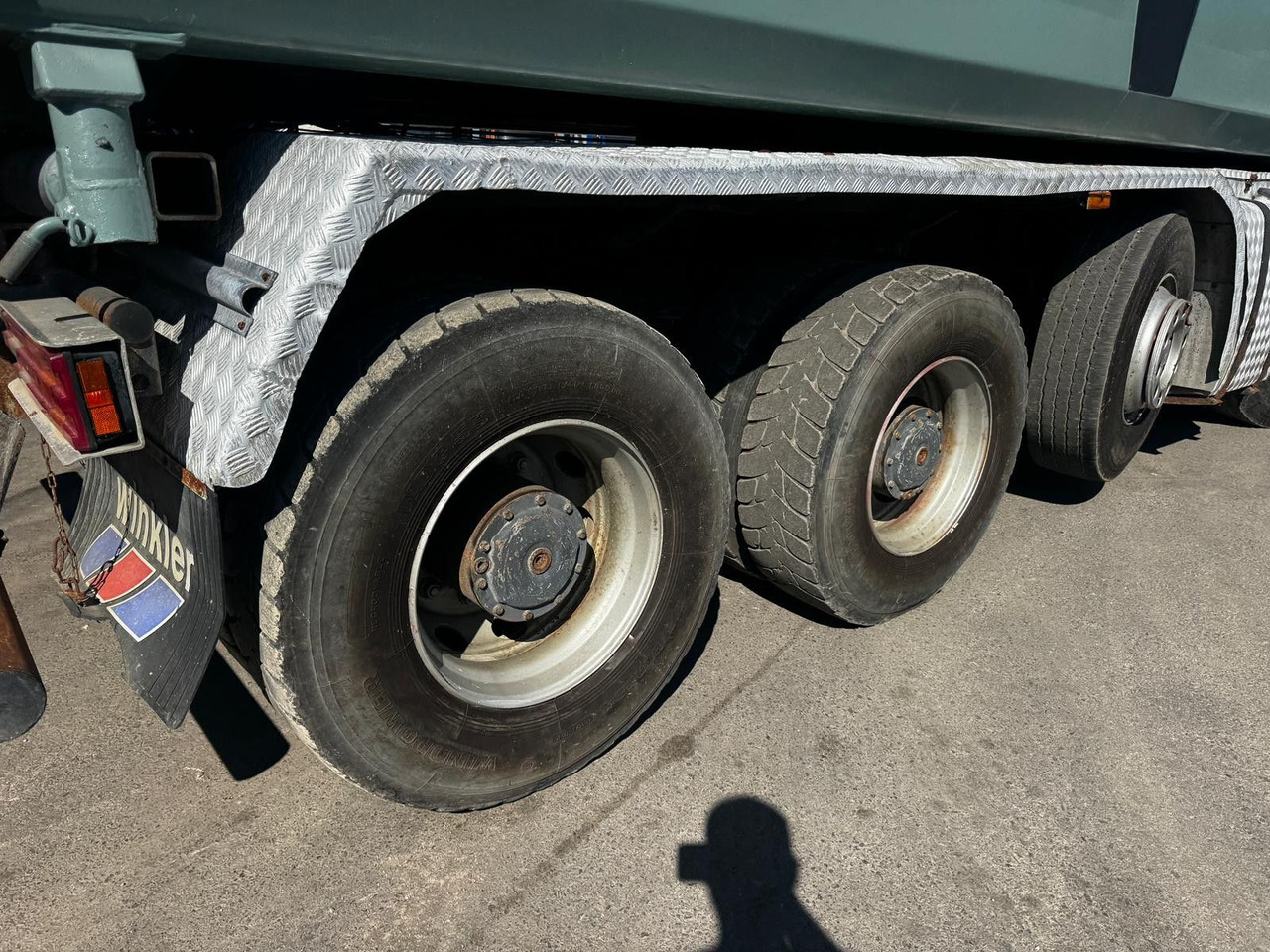 Tipper Mercedes-Benz Actros 4446 10x4, E5, MP2, EPS, Retarder: picture 11