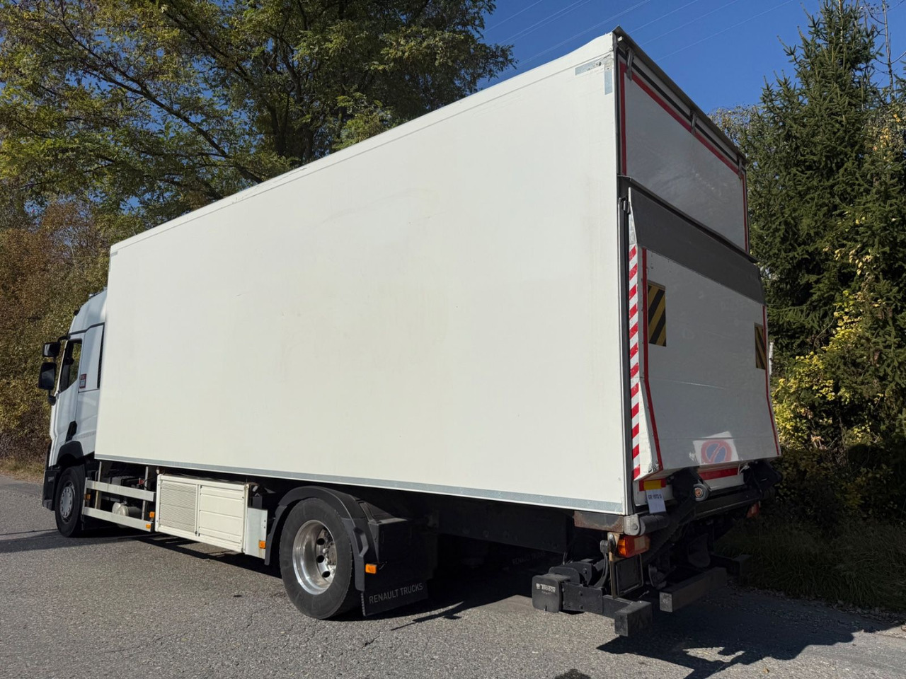 Renault T460 4x2, E 6, Carrier U850, -30C, Ladebordwand - Refrigerator truck: picture 4 Renault T460 4x2, E 6, Carrier U850, -30C, Ladebordwand - Refrigerator truck: picture 4