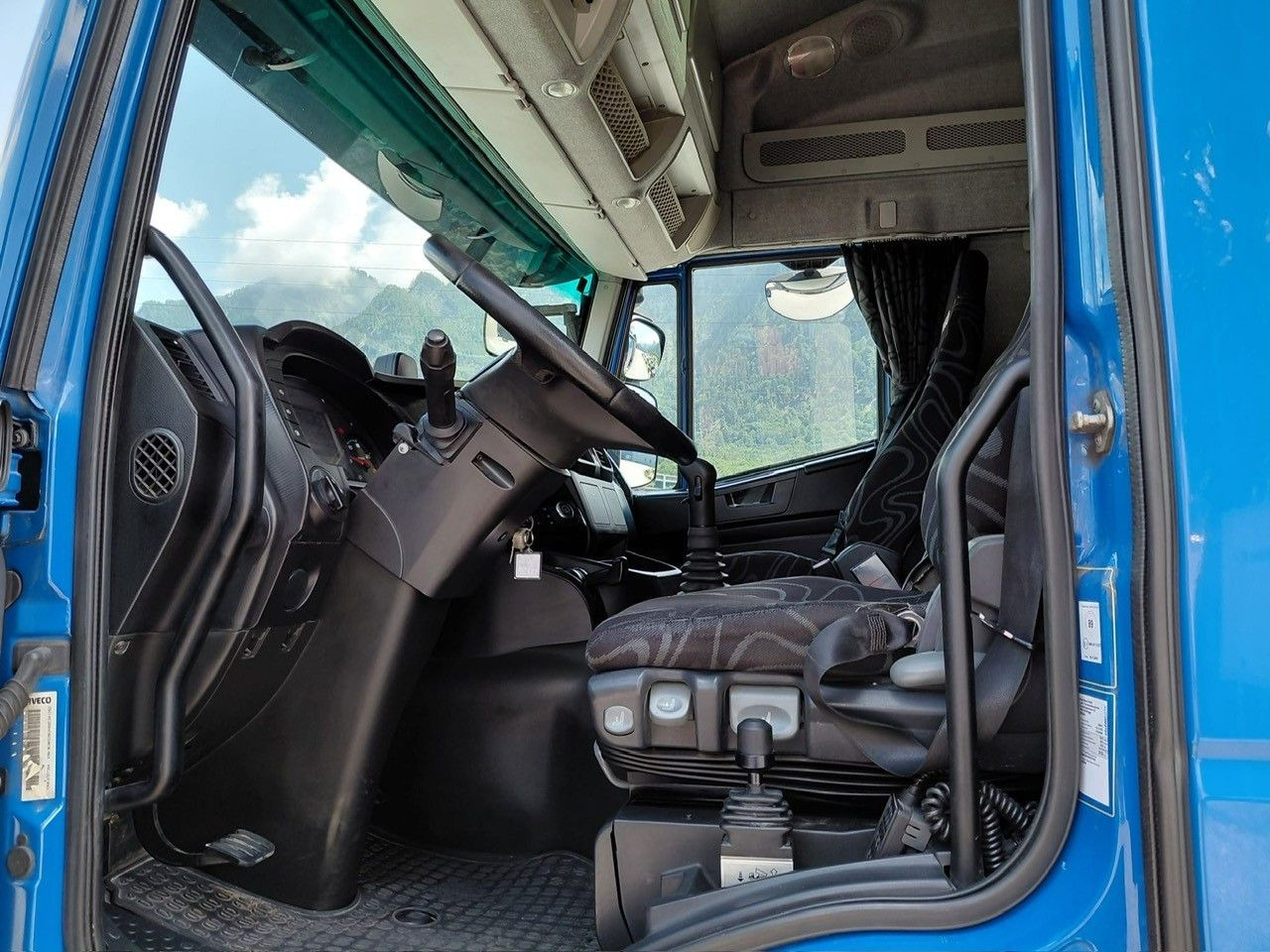 Leasing of Iveco 440S48TX Stralis 6x2, E6, Kipphydraulik Iveco 440S48TX Stralis 6x2, E6, Kipphydraulik: picture 9 Leasing of Iveco 440S48TX Stralis 6x2, E6, Kipphydraulik Iveco 440S48TX Stralis 6x2, E6, Kipphydraulik: picture 9