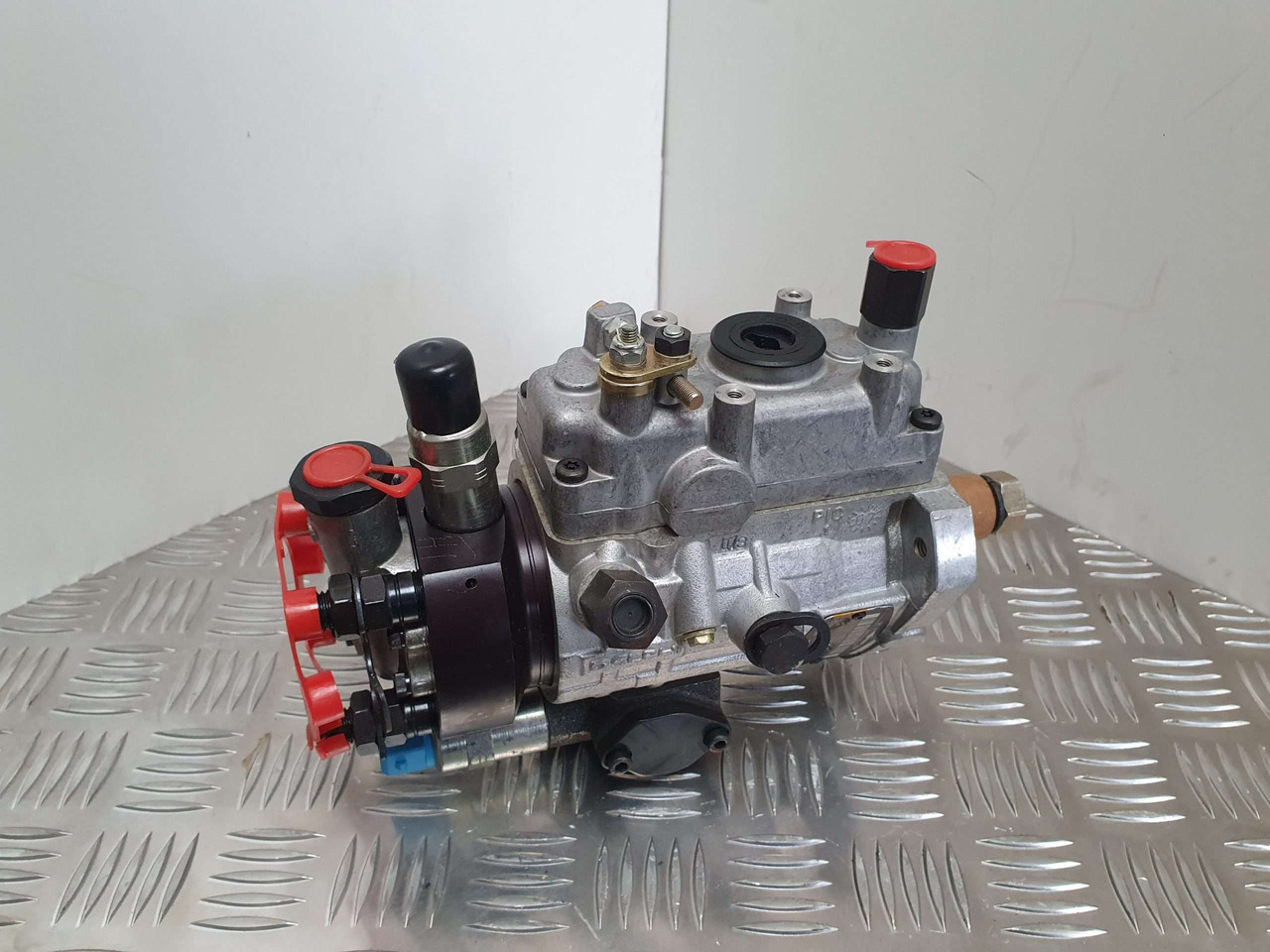 Delphi 9322A160G injection pump 17/928000 - Engine and parts for Construction machinery: picture 1 Delphi 9322A160G injection pump 17/928000 - Engine and parts for Construction machinery: picture 1