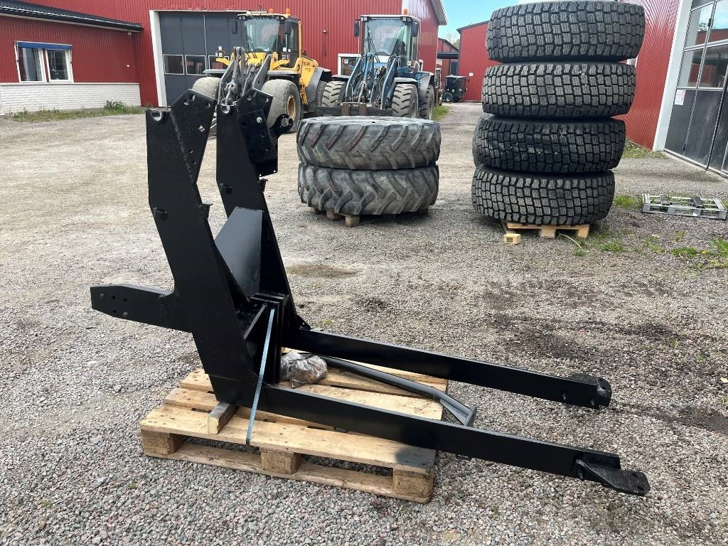 Lastarfäste Ålö Quicke US till Valmet 8550 - Attachment for Loader: picture 1 Lastarfäste Ålö Quicke US till Valmet 8550 - Attachment for Loader: picture 1
