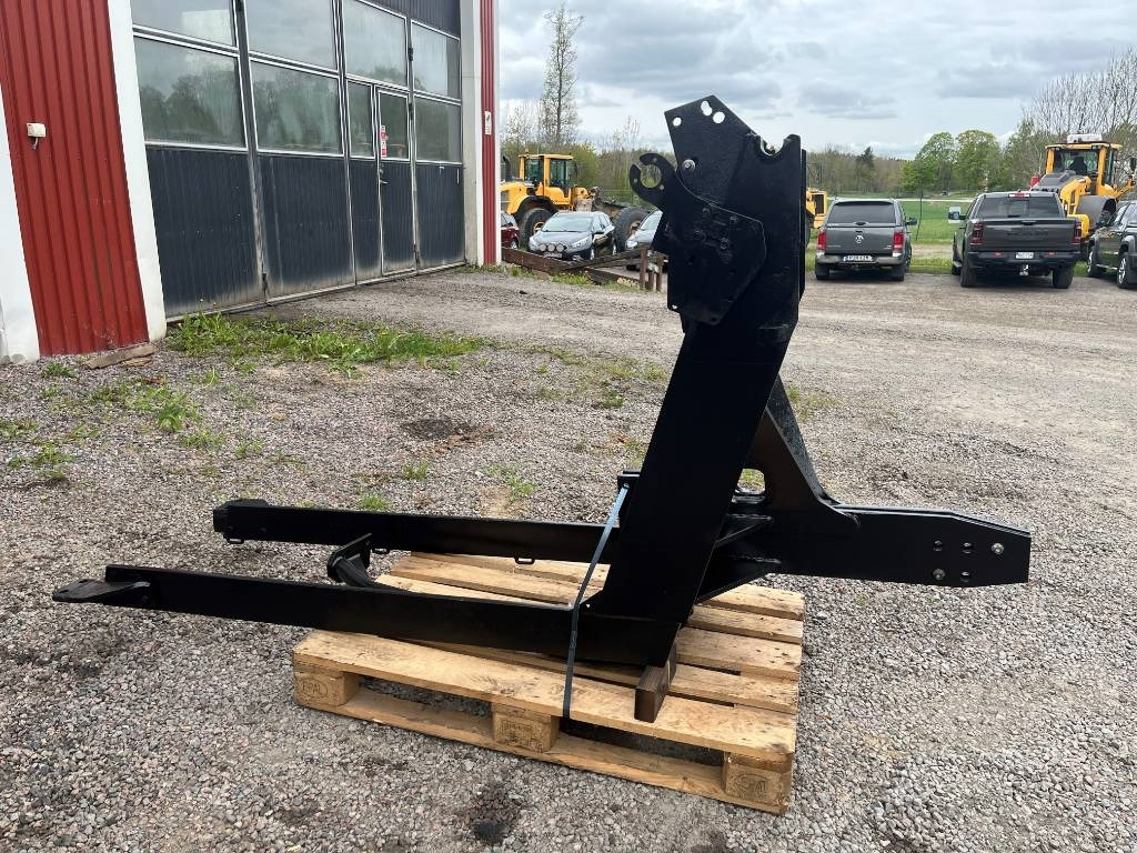 Lastarfäste Ålö Quicke US till Valmet 8550 - Attachment for Loader: picture 2 Lastarfäste Ålö Quicke US till Valmet 8550 - Attachment for Loader: picture 2