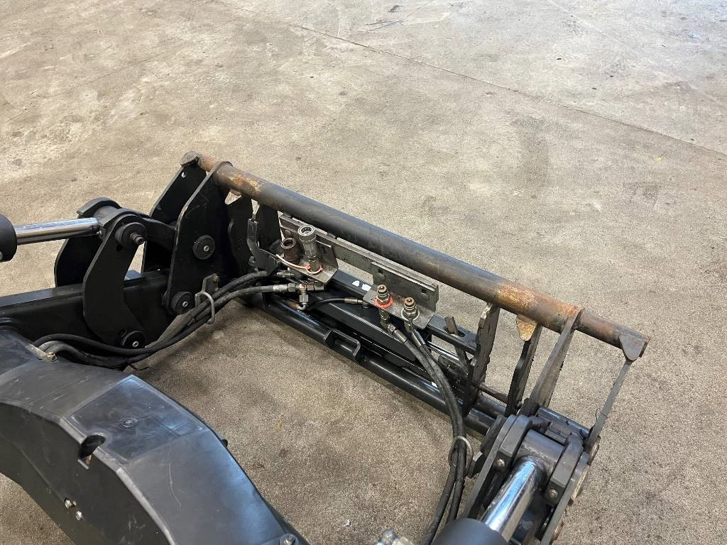 Lastare / Loader Trima +5.0P till Case / New Holla - Front loader for tractor: picture 5 Lastare / Loader Trima +5.0P till Case / New Holla - Front loader for tractor: picture 5