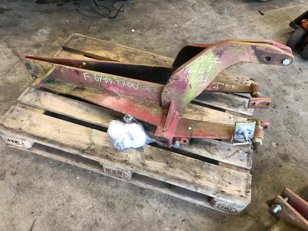 Lastarfäste Ålö Quicke till Ford 7700 6700 - Front loader for tractor: picture 2 Lastarfäste Ålö Quicke till Ford 7700 6700 - Front loader for tractor: picture 2