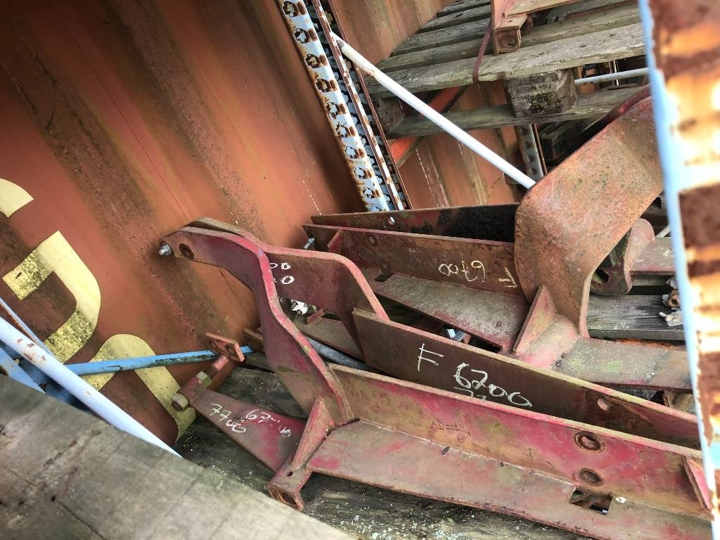 Lastarfäste Ålö Quicke till Ford 7700 6700 - Front loader for tractor: picture 1 Lastarfäste Ålö Quicke till Ford 7700 6700 - Front loader for tractor: picture 1