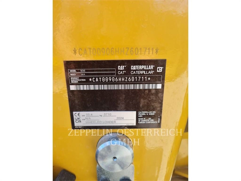 Wheel loader CAT 906-14: picture 6