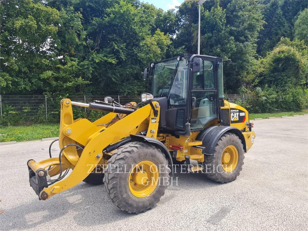 CAT 908M - Wheel loader: picture 2 CAT 908M - Wheel loader: picture 2