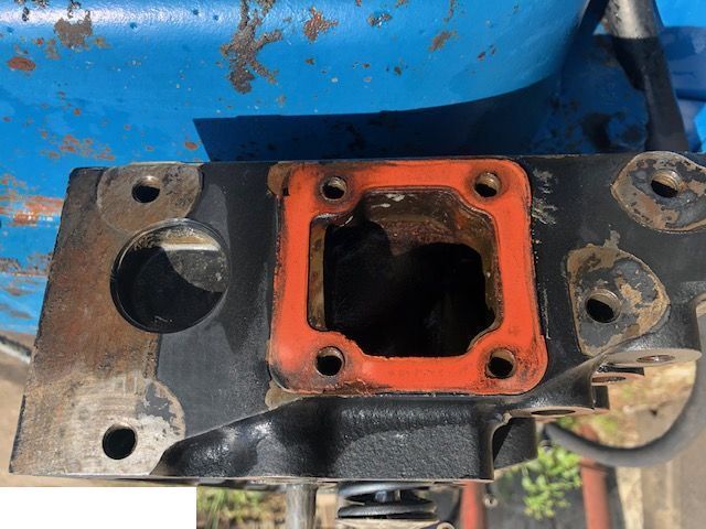 1004.40T CT 3054 Manitou - Cylinder head for Agricultural machinery: picture 1 1004.40T CT 3054 Manitou - Cylinder head for Agricultural machinery: picture 1