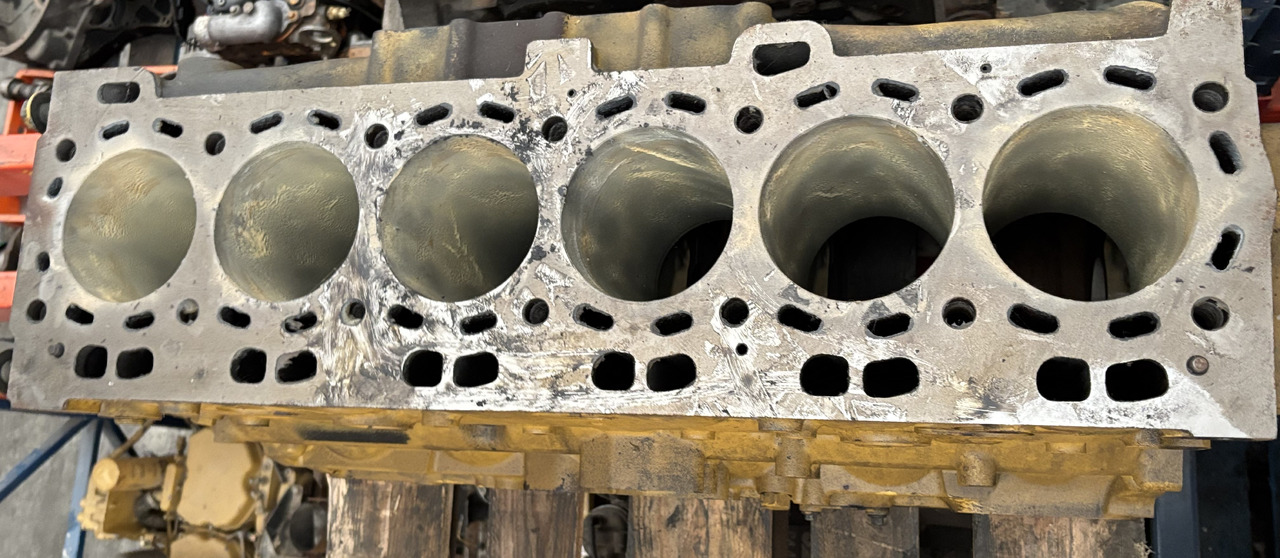 CAT C6.6 666-3106953 Blok Silnika CZĘŚCI - Cylinder block for Agricultural machinery: picture 2 CAT C6.6 666-3106953 Blok Silnika CZĘŚCI - Cylinder block for Agricultural machinery: picture 2