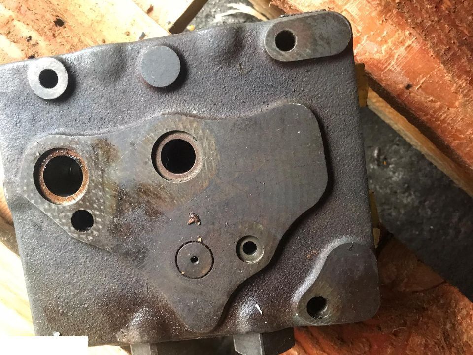 Claas Arion - Blok Zaworowy - Hydraulic valve for Farm tractor: picture 2 Claas Arion - Blok Zaworowy - Hydraulic valve for Farm tractor: picture 2