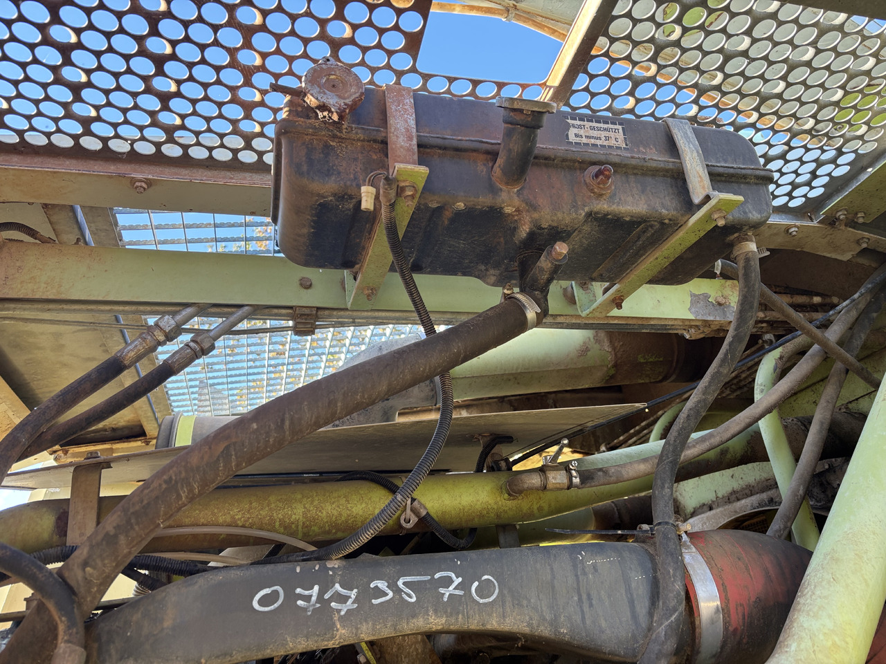 Claas Jaguar 820 840 860 Dodatkowy Zbiornik Paliwa 00 0076 141 0 0000761410 - Fuel tank for Agricultural machinery: picture 2 Claas Jaguar 820 840 860 Dodatkowy Zbiornik Paliwa 00 0076 141 0 0000761410 - Fuel tank for Agricultural machinery: picture 2