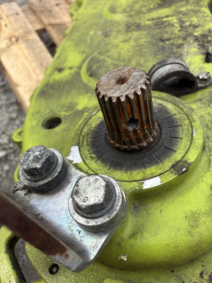Claas Jaguar 930-970 - przekładnia rozdzielająca 0013249105 0013249106 - Gearbox for Agricultural machinery: picture 4 Claas Jaguar 930-970 - przekładnia rozdzielająca 0013249105 0013249106 - Gearbox for Agricultural machinery: picture 4