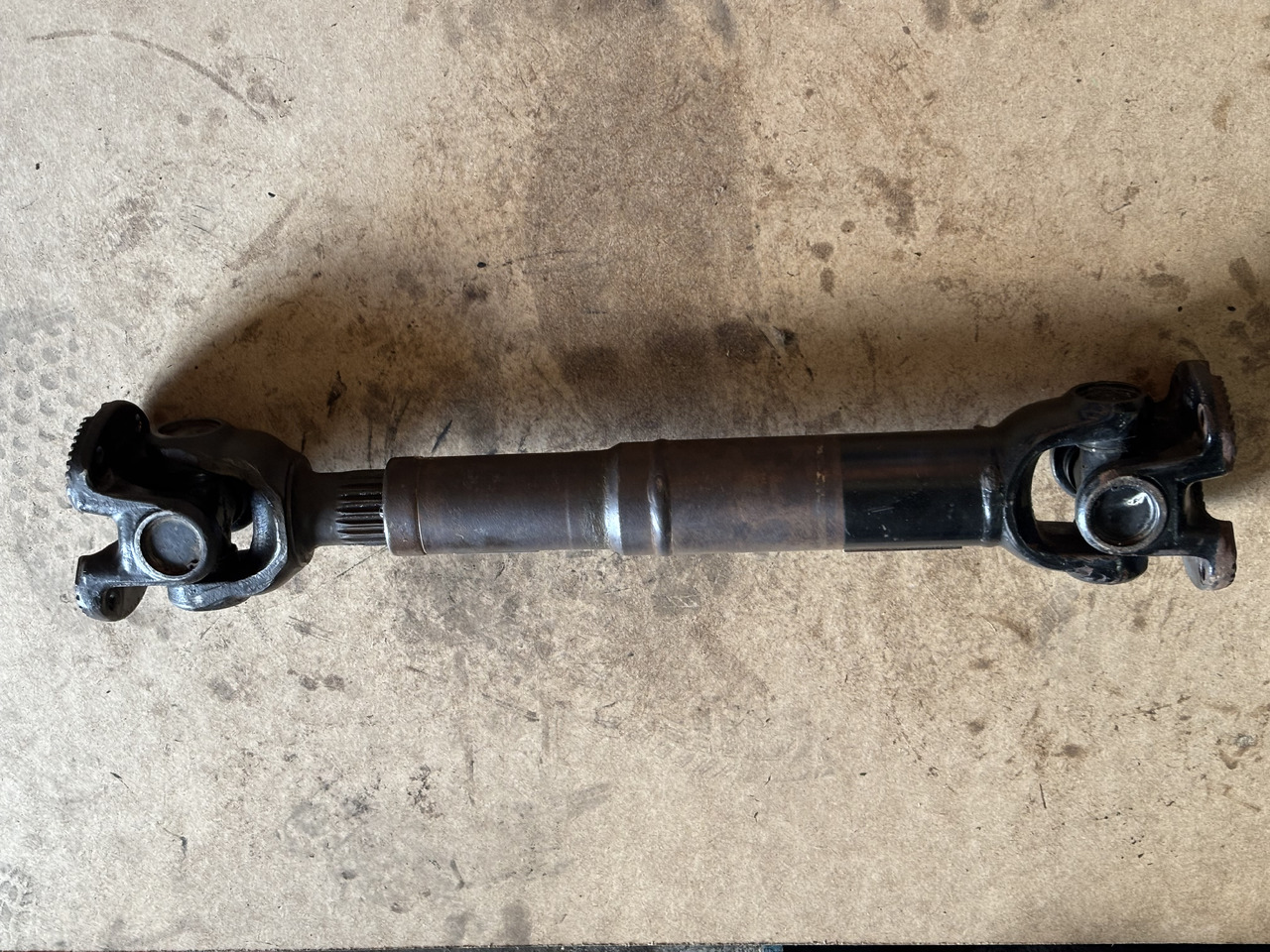 Claas Lexion 560 580 600 770 TerreraTrac Wał przegubowy półoś 0007642591 - Drive shaft for Agricultural machinery: picture 1 Claas Lexion 560 580 600 770 TerreraTrac Wał przegubowy półoś 0007642591 - Drive shaft for Agricultural machinery: picture 1